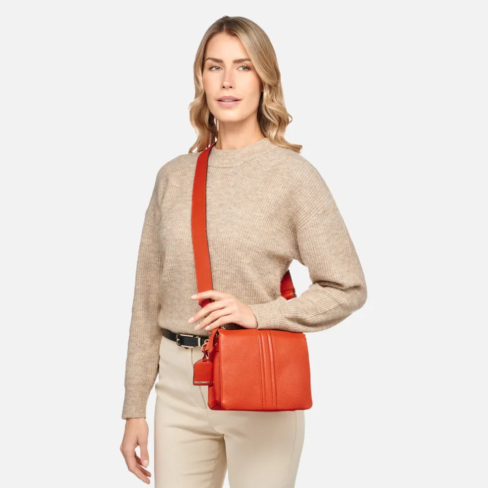 CLARISSY WOMAN