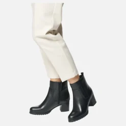 NEW LISE ABX WOMAN