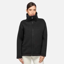 SWEATER WOMAN