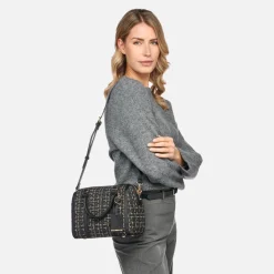 ZENE S WOMAN